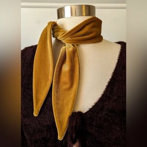 NEW with tag I'M WITH THE BAND
Harvest Moon Velvet Scarf Tie